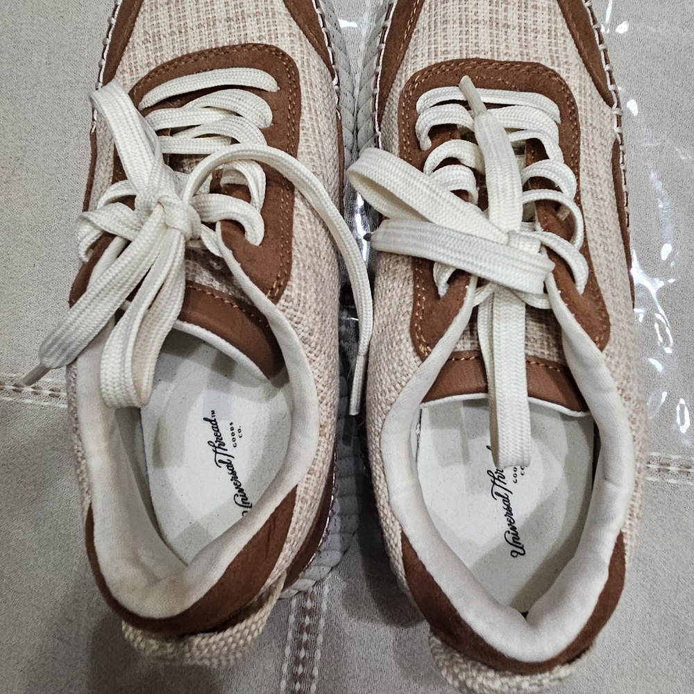 Universal Thread Sneakers - Picture 5 of 5